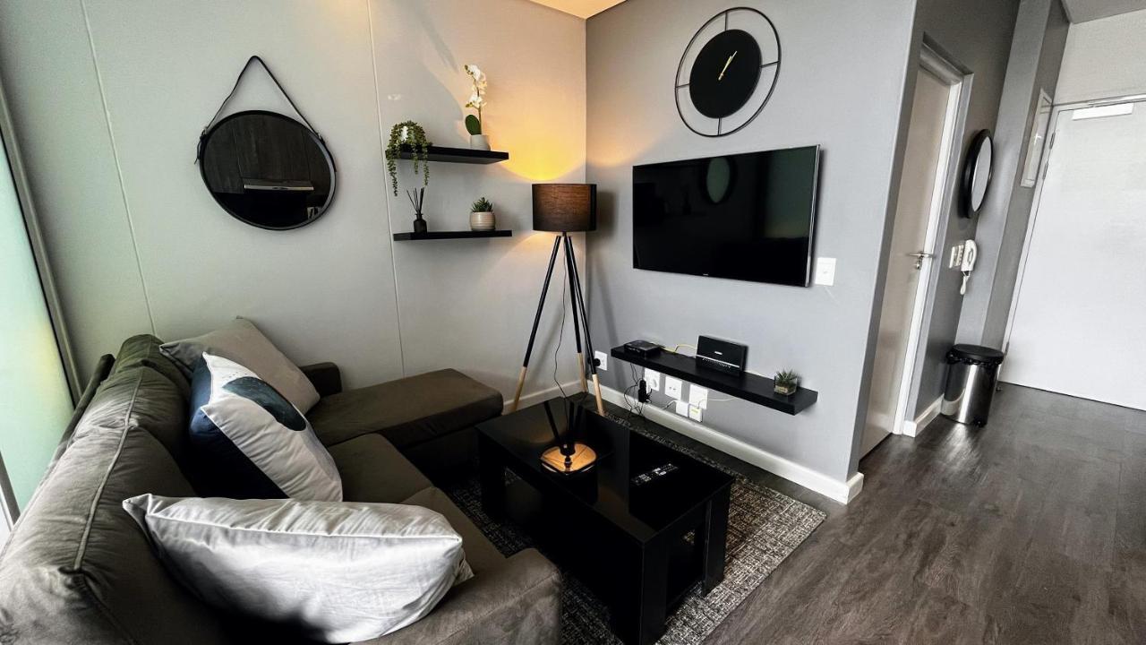 Modern Luxury Studio With Breathtaking City Views - No Load Shedding Cape Town Exterior photo